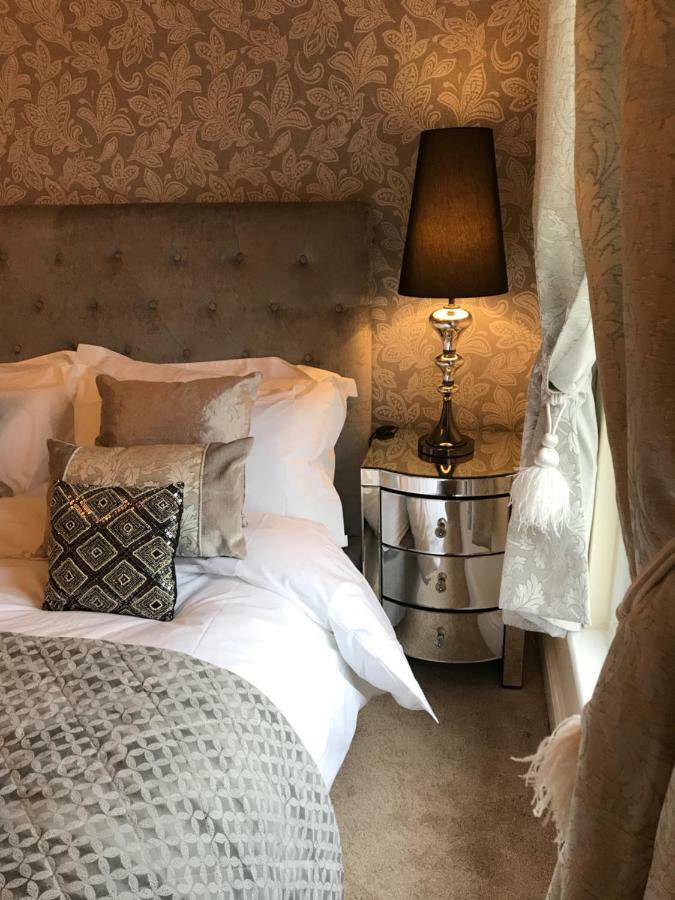 Millwalk Apartment Вітні Екстер'єр фото
